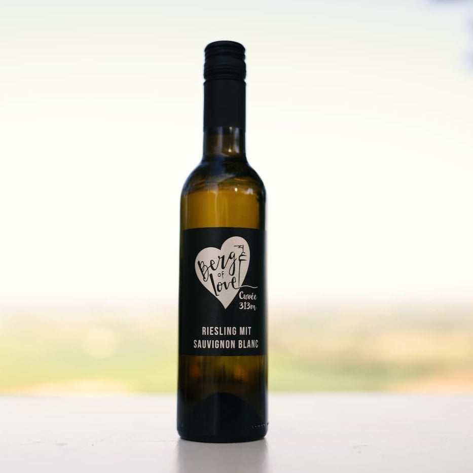 Berg Of Love Weiss - Riesling mit Sauvignon Blanc in der kleinen Flasche (0,35L)!